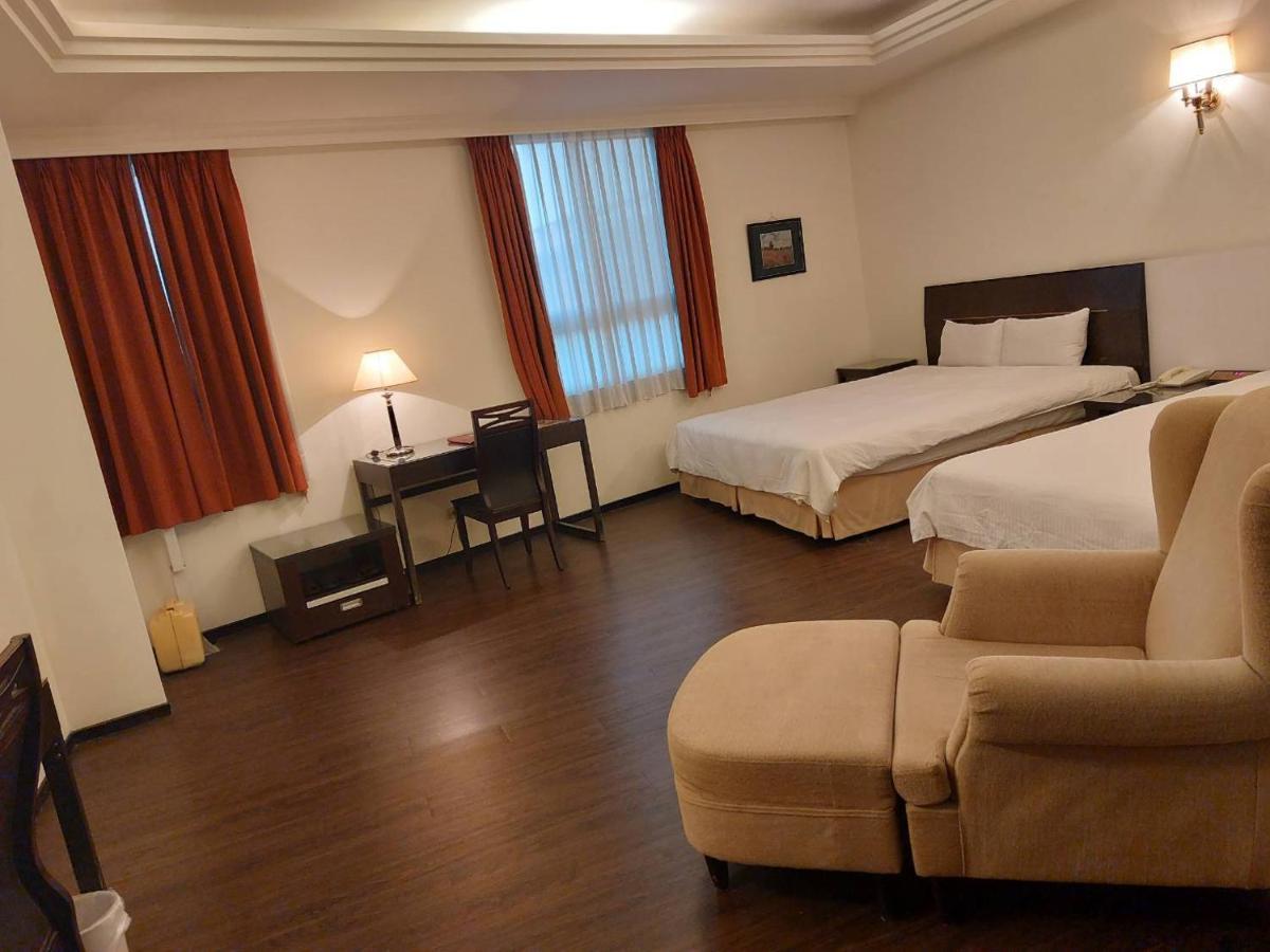 Herkang Hotel Тайчжун Экстерьер фото