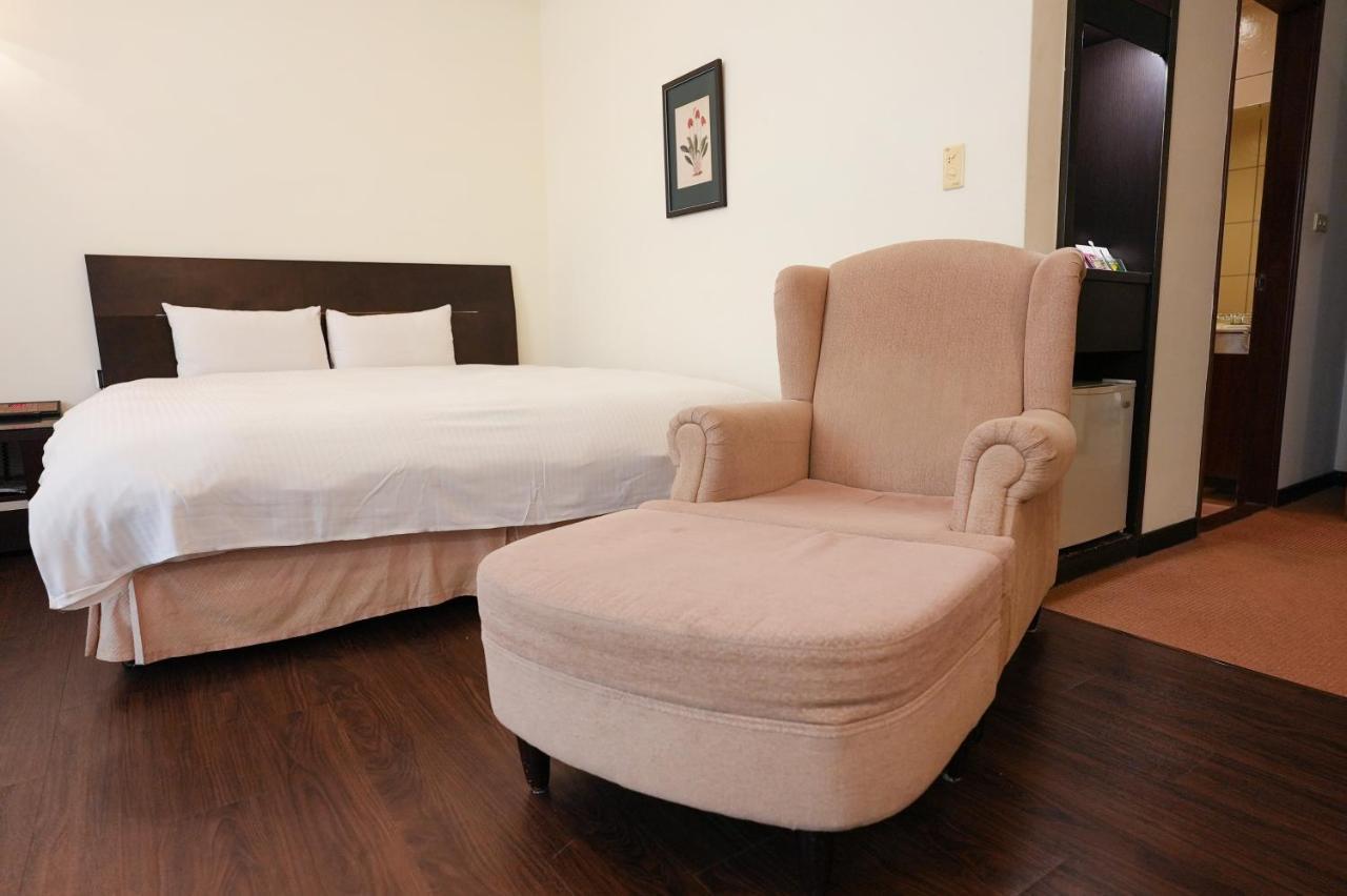 Herkang Hotel Тайчжун Экстерьер фото