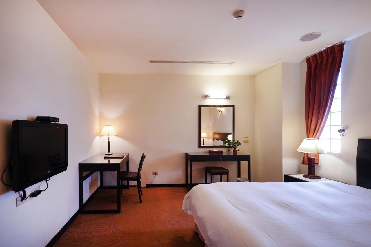 Herkang Hotel Тайчжун Экстерьер фото