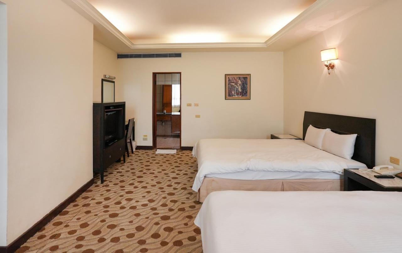 Herkang Hotel Тайчжун Экстерьер фото