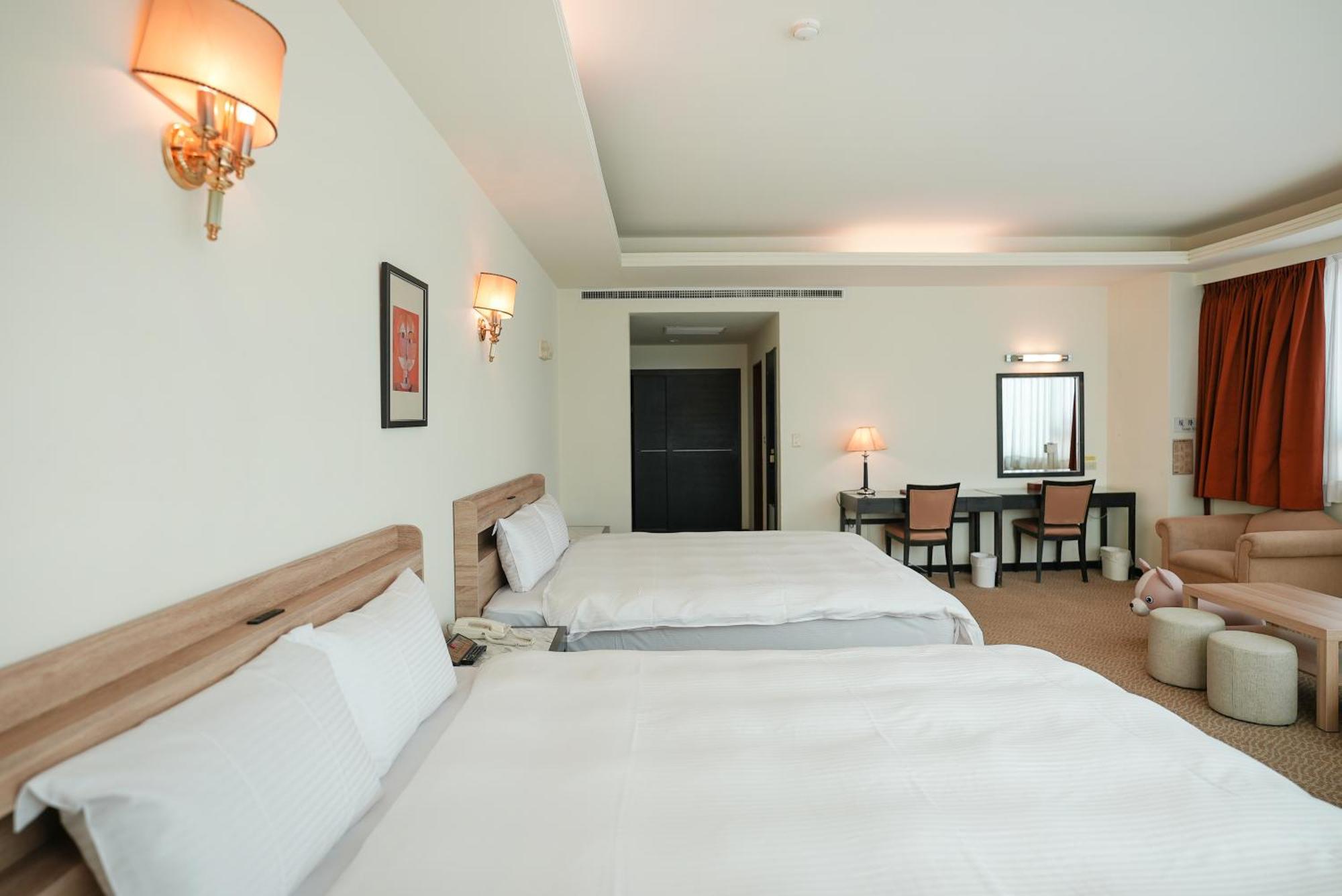 Herkang Hotel Тайчжун Экстерьер фото